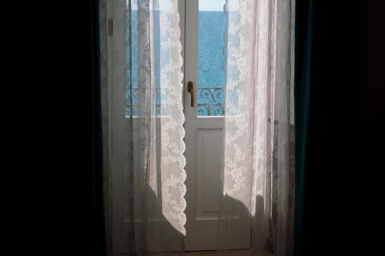B&B Le Finestre Sul Mare Taranto Exteriér fotografie