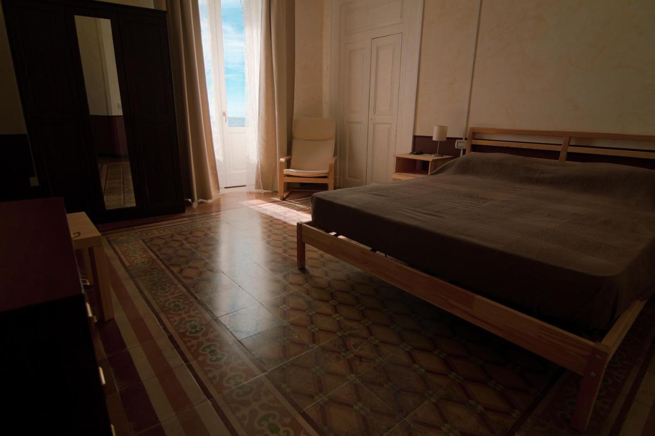 B&B Le Finestre Sul Mare Taranto Exteriér fotografie